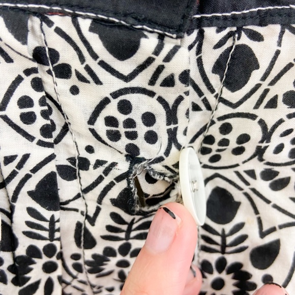 Moi black orange paisley print knee length button skirt - Picture 6 of 7